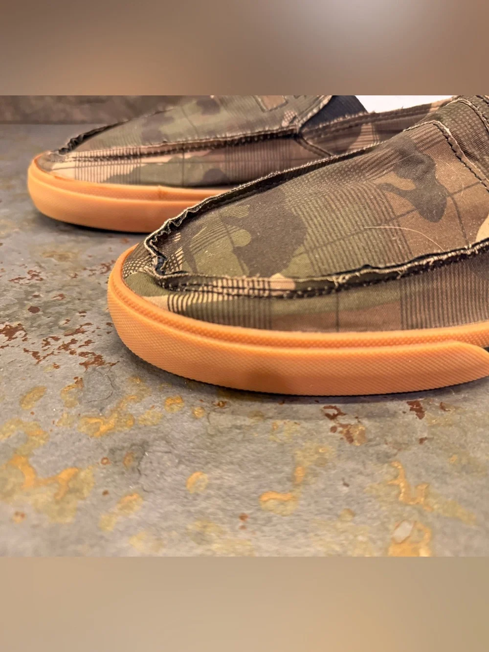 Sanuk Men's Camo Slip-On Canvas Shoes - Olive & Brown with Gum Sole- Like New